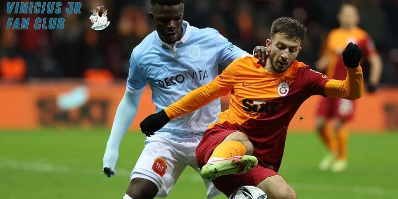 Khoảng trống sau hàng thủ dâng cao