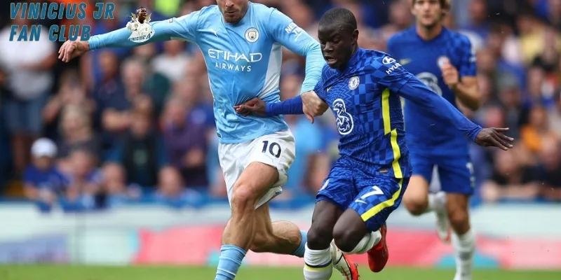 Tranh chấp quyết liệt giữa sân